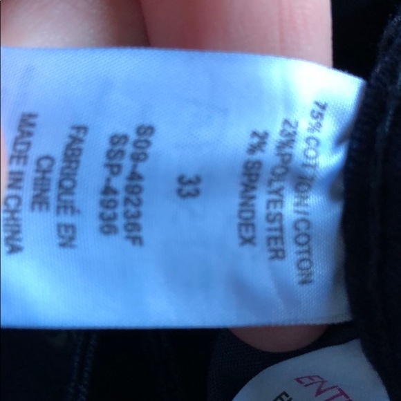 Reitmans navy jeans with designs on thighs - Picture 5 of 5